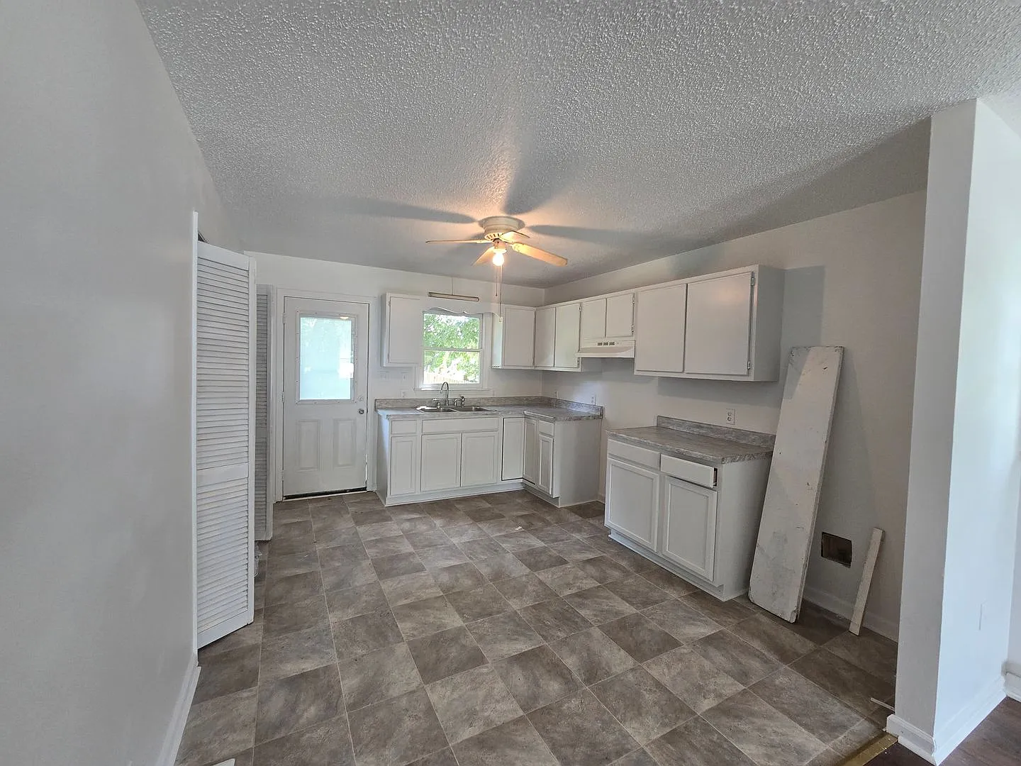 105 Chase Ave — Photo 3