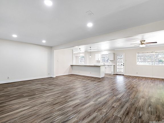 4th image of 2510 CANNES DR