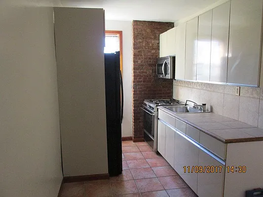 Rented by Windsor Homes Realty Corp | media 2