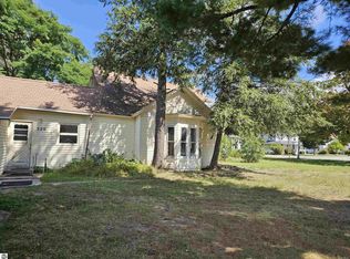 220 S Coral St, Kalkaska, MI 49646