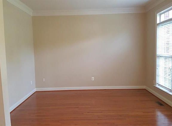 4th image of 2175 Harithy Dr
