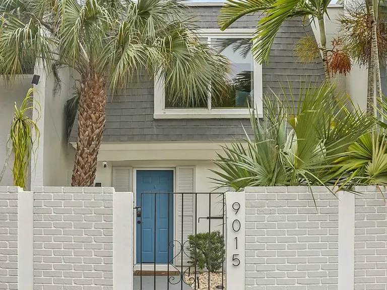 9015 SW 96th Ave #1 — Photo 3