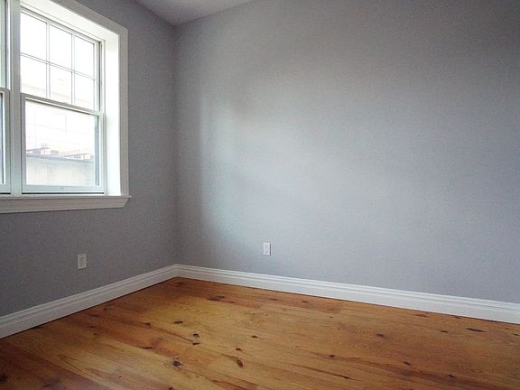 4th image of 1336 Myrtle Ave #3R
