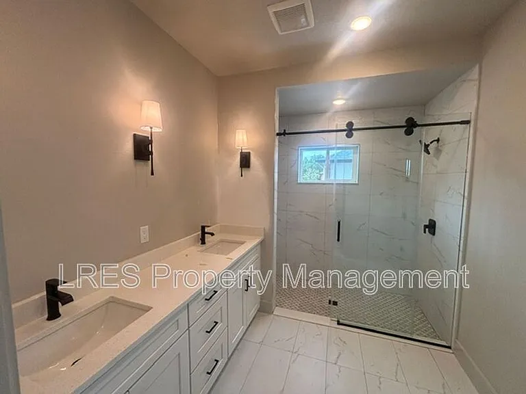 722 Ellwood Ave — Photo 38