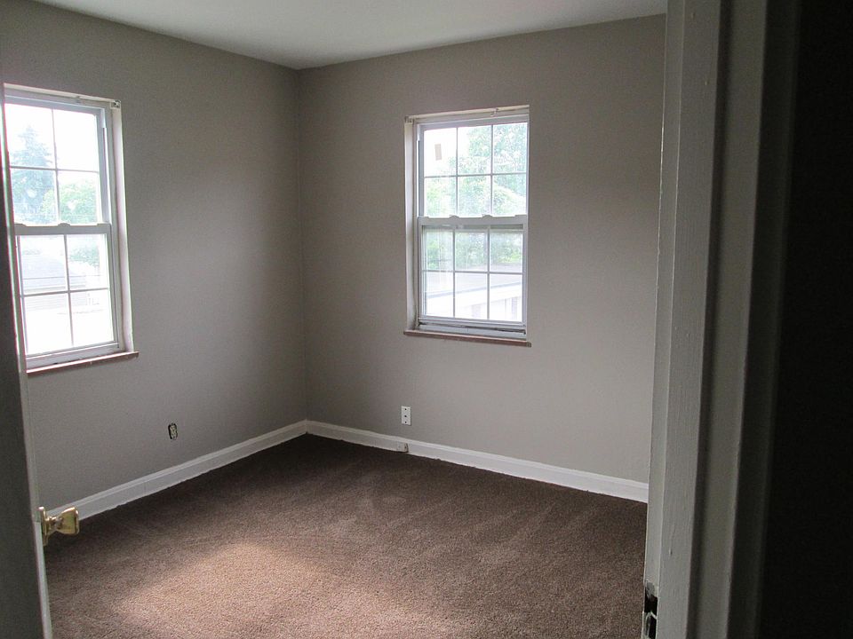 2nd image of 278 Mayfair Blvd