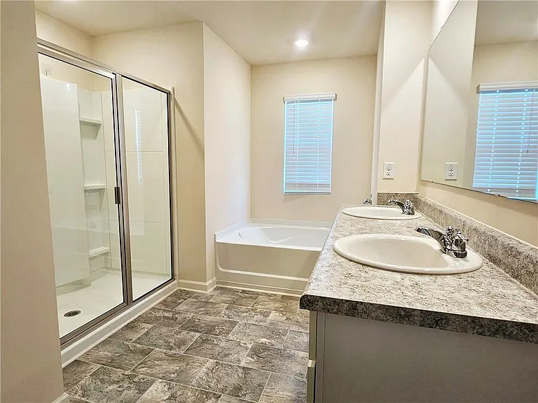306 Walnut Grove Way — Photo 17