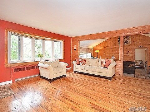 3rd image of 48 Hendrick Ave