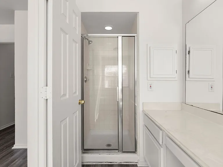 3709 Martha Ln — Photo 13