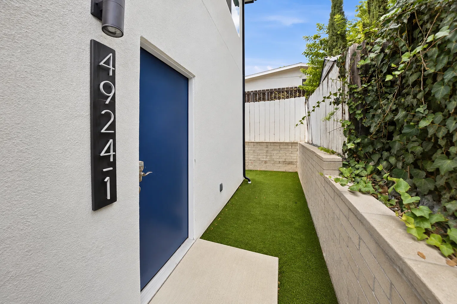 4922 Tierra Baja Way — Photo 1