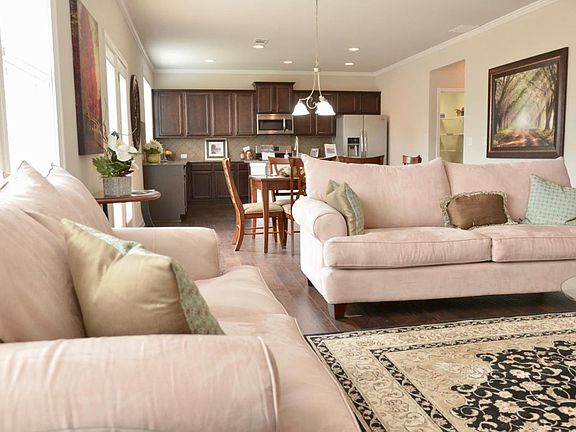 Looking to kitchen from family rm