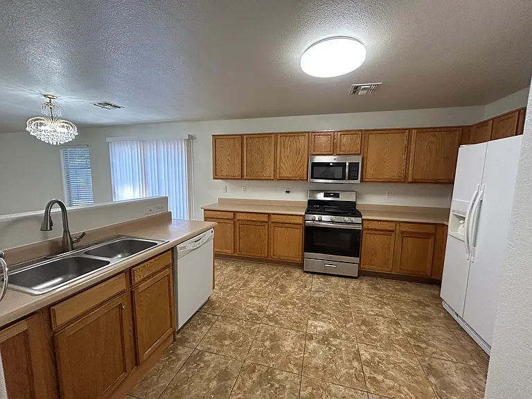 7399 W Solano Dr S — Photo 7
