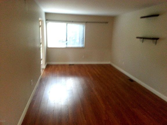 2nd image of 216 Lochcarren Ct