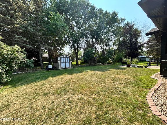 5th image of 306 E 12th Ave