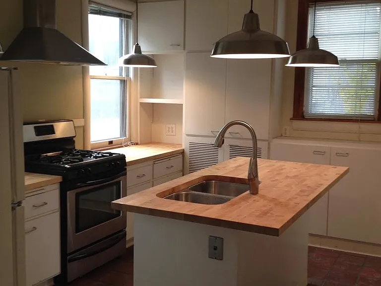 1778 Humboldt Ave S #1 — Photo 6
