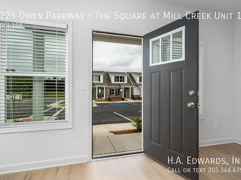4225 Owen Pkwy #THE SQUARE AT MILL C — Photo 4