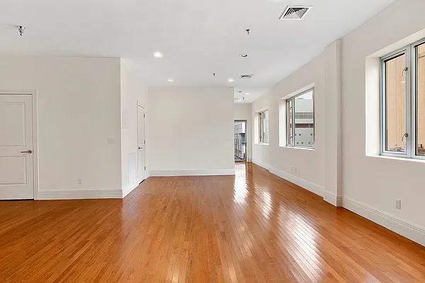 Rented by Sapo Group | media 9
