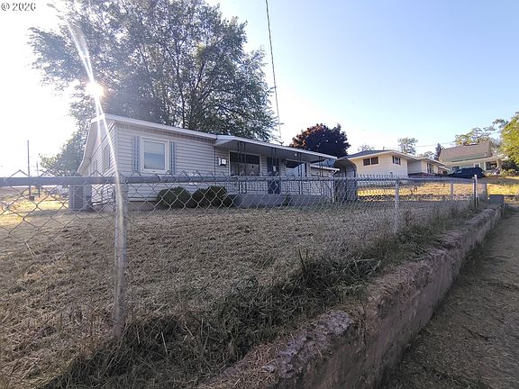 3rd image of 103 Bidwell St