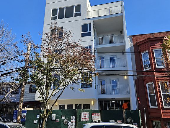 2nd image of 686 Eagle Ave #3B