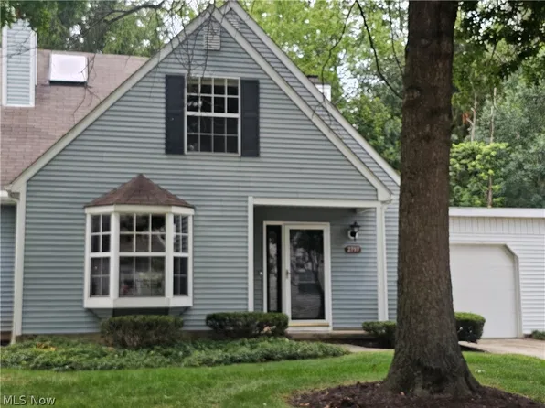 2797 Tinkers Ln, Twinsburg, OH 44087