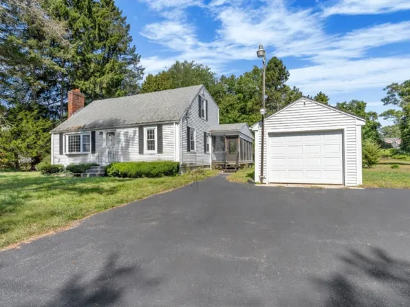 12 Kelley St, Medway, MA 02053