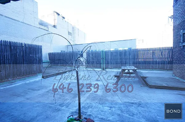 Rented by Bond New York | media 18