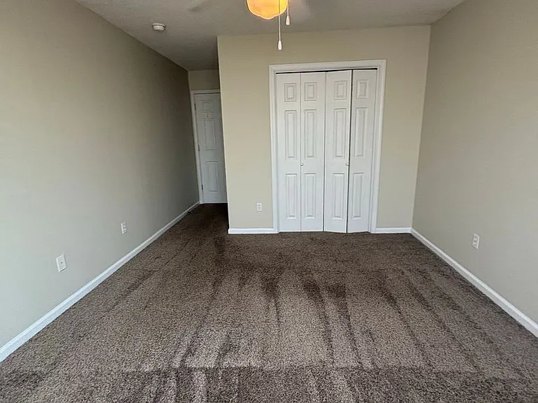 125 Winthrope Ln — Photo 25