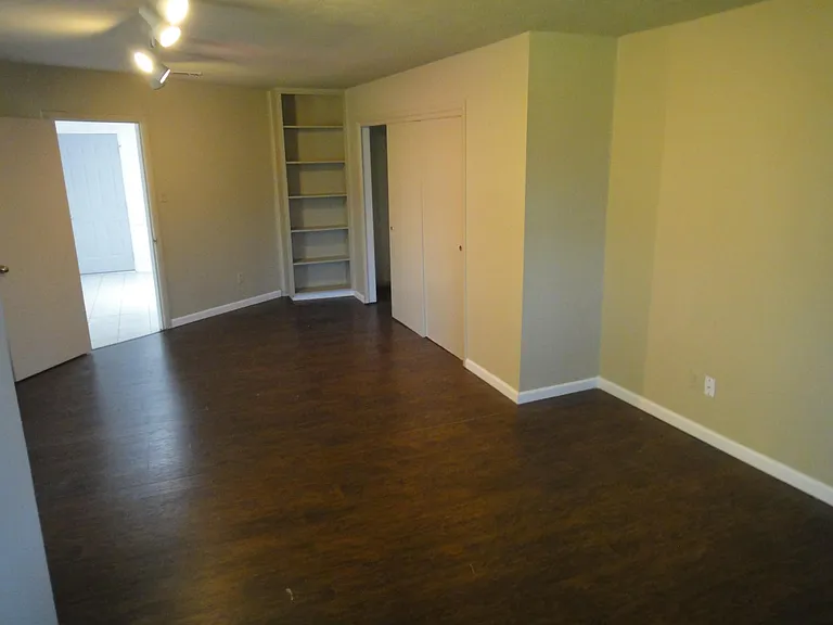 bedroom/living