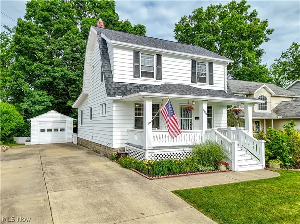 2228 10th St, Cuyahoga Falls, OH 44221