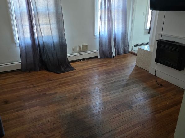 49 Central St #F
