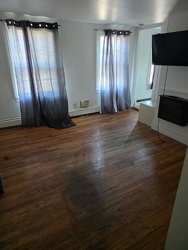 49 Central St #F Photo 1