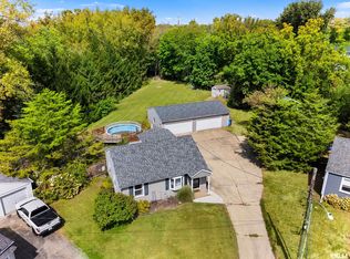 4935 N Glenaire Ct, Peoria Heights, IL 61616