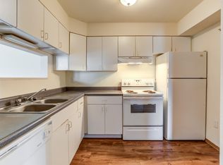 2413 N Neil St #17-102, Champaign, IL 61820