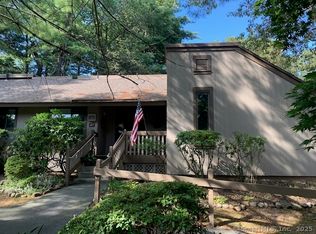 47 Great Meadow Ln #47, Avon, CT 06001