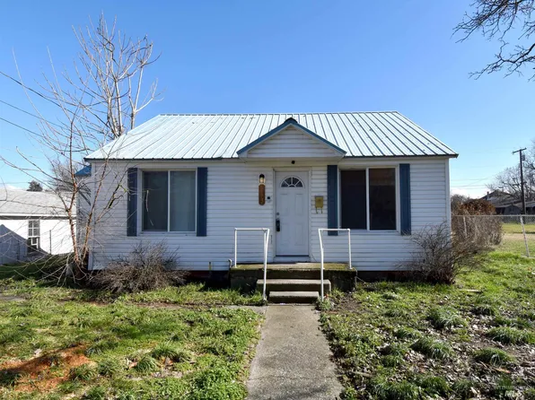 813 12th St, Clarkston, WA 99403