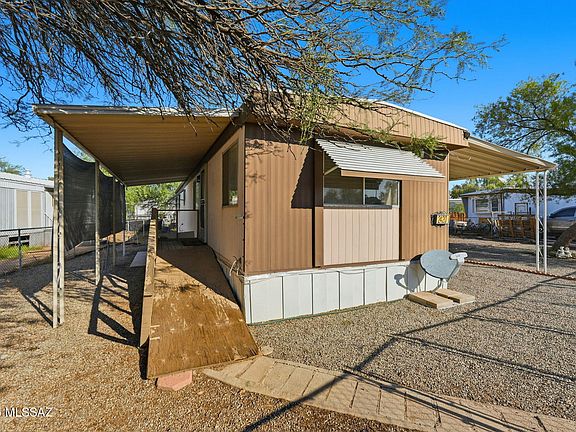2nd image of 2420 W Calle Comodo
