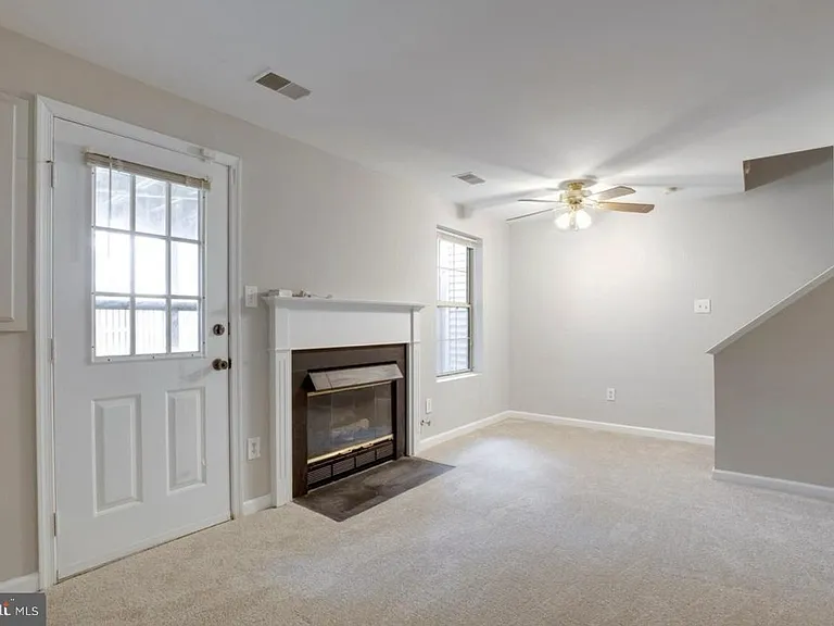 3153 Antrim Cir — Photo 10