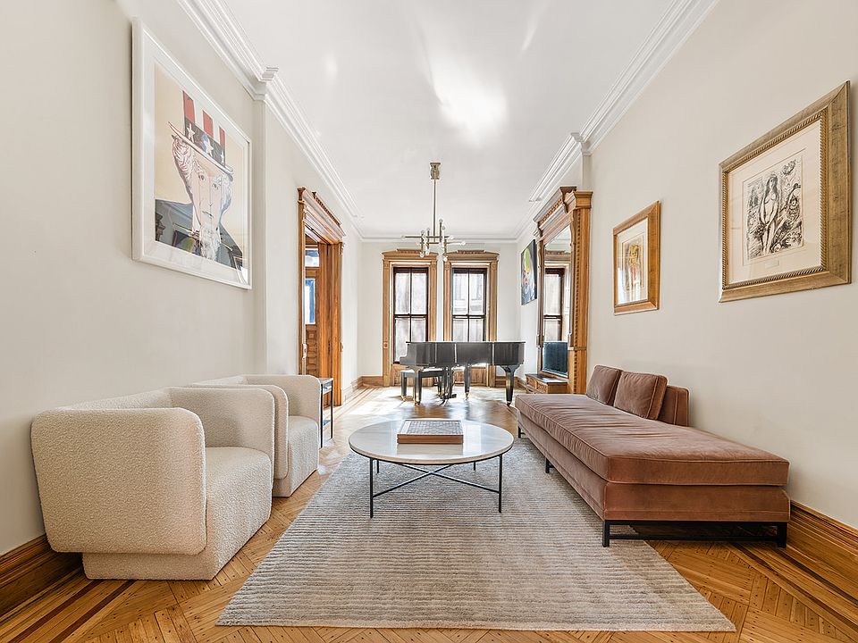 1st image of 811 President St #2