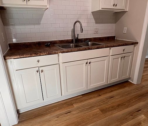 5th image of 3034 W 18th St
