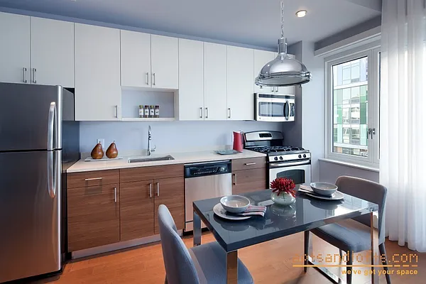 Rented by aptsandlofts.com | media 3