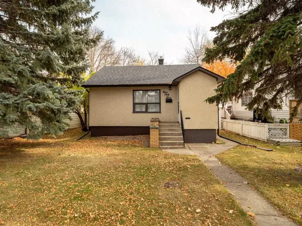 953 W 12th St S, Lethbridge, AB T1J 2S8
