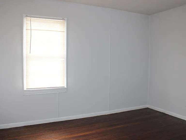 3208 S Harrison St — Photo 8