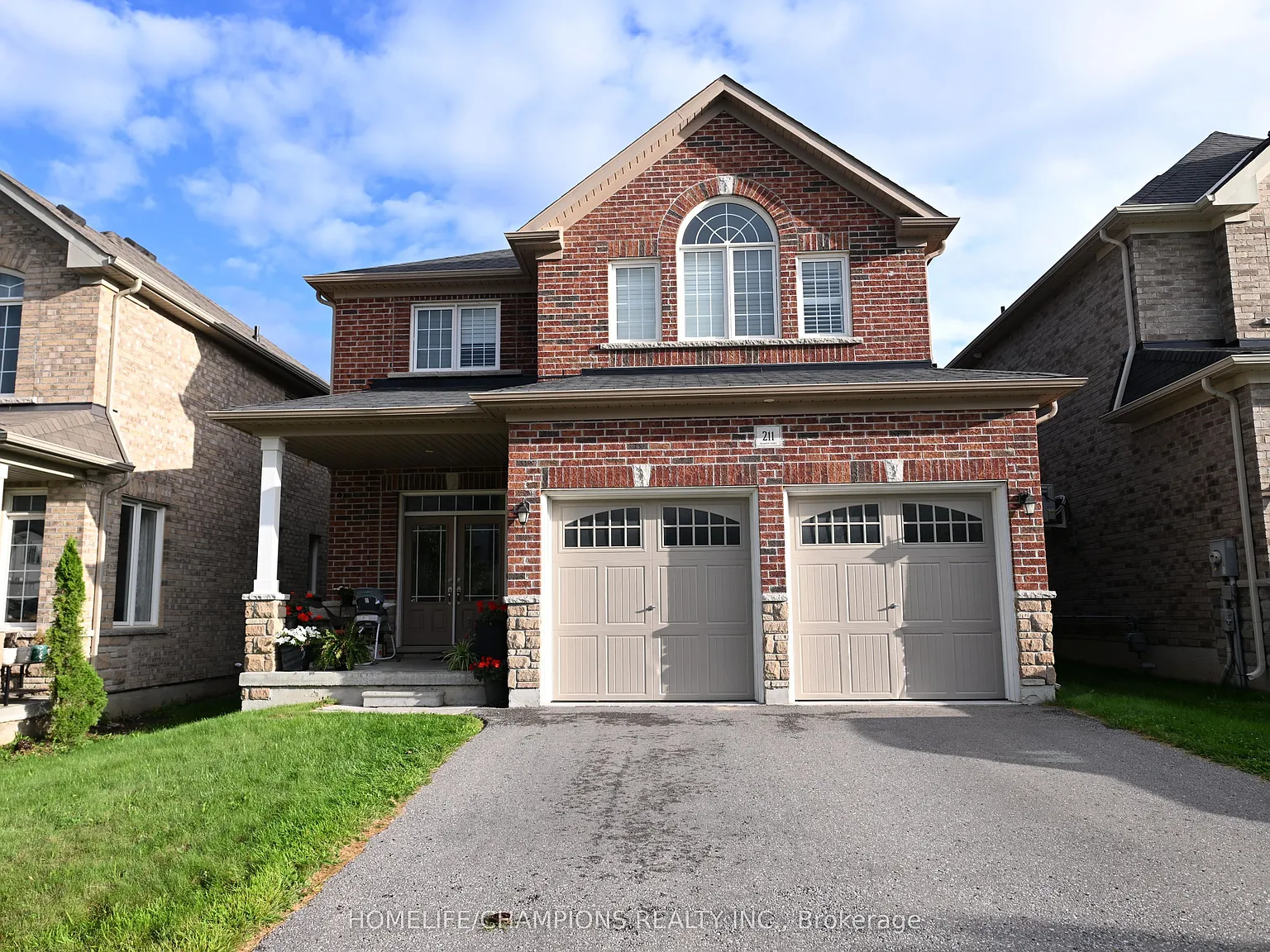 4 bed, $3,399 — Photo 1