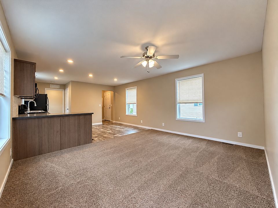 11969 Springbrook Ct, photo 2