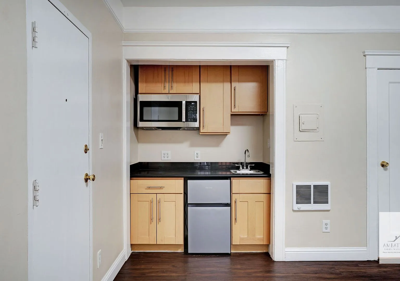 Taylor Street Apartments — Photo 4