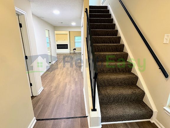 2nd image of 5016 Hillswick Dr