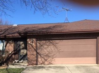 803 Shagbark Rd #803, New Lenox, IL 60451