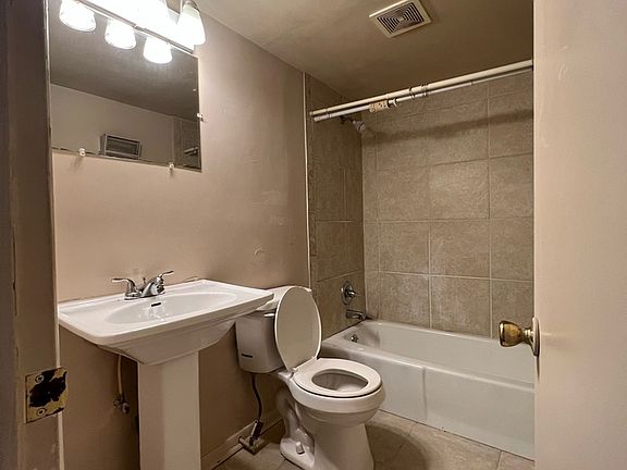 5th image of 408 Bosley Ave APT A