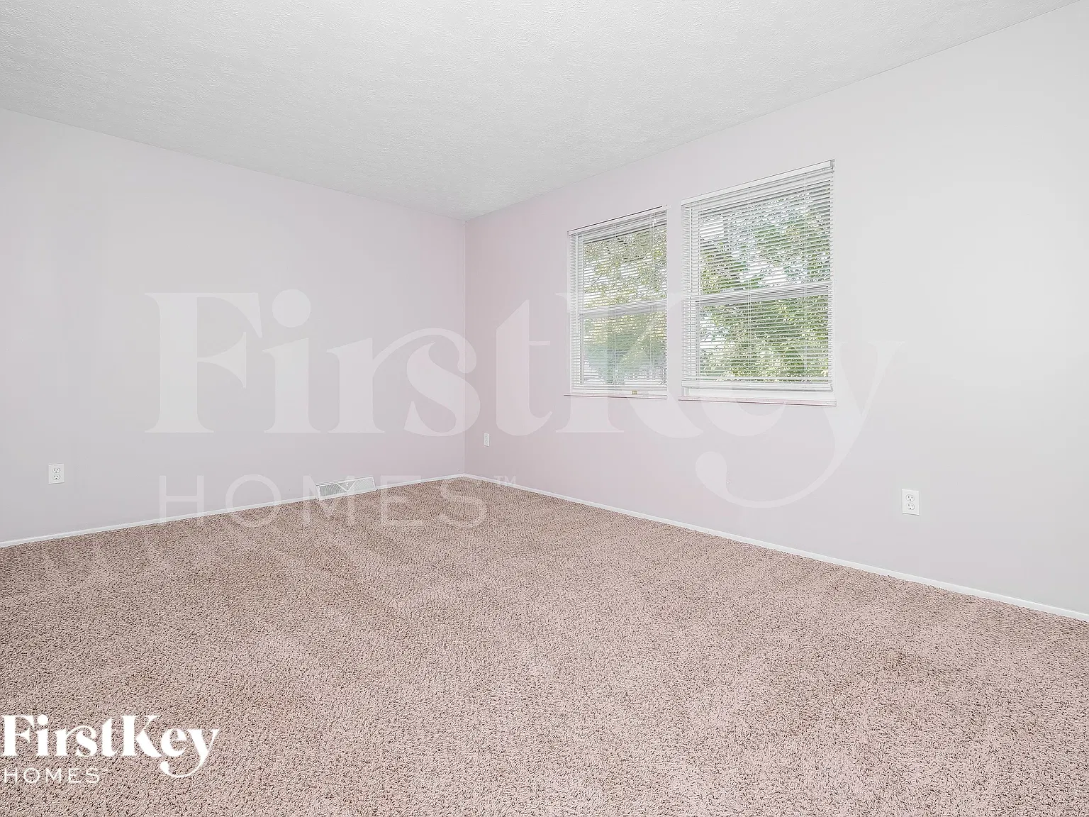 4 bed, 2.5 bath, 2056 sqft, $2,895 — Photo 4