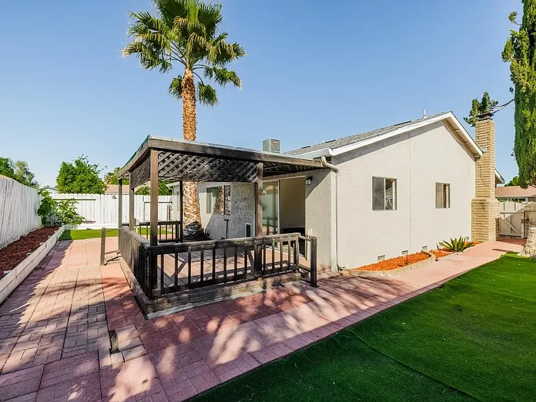 1610 Bondy Ln — Photo 18