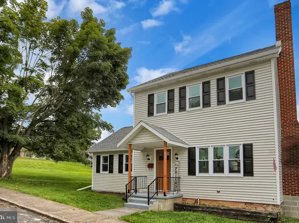 17 6th St, Mifflintown, PA 17059